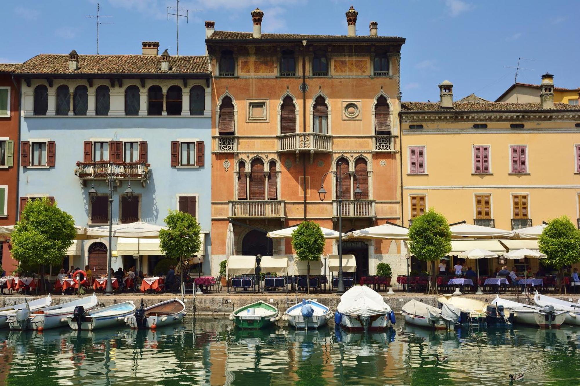 Almavite Wine Resort With Pool Desenzano del Garda Eksteriør billede