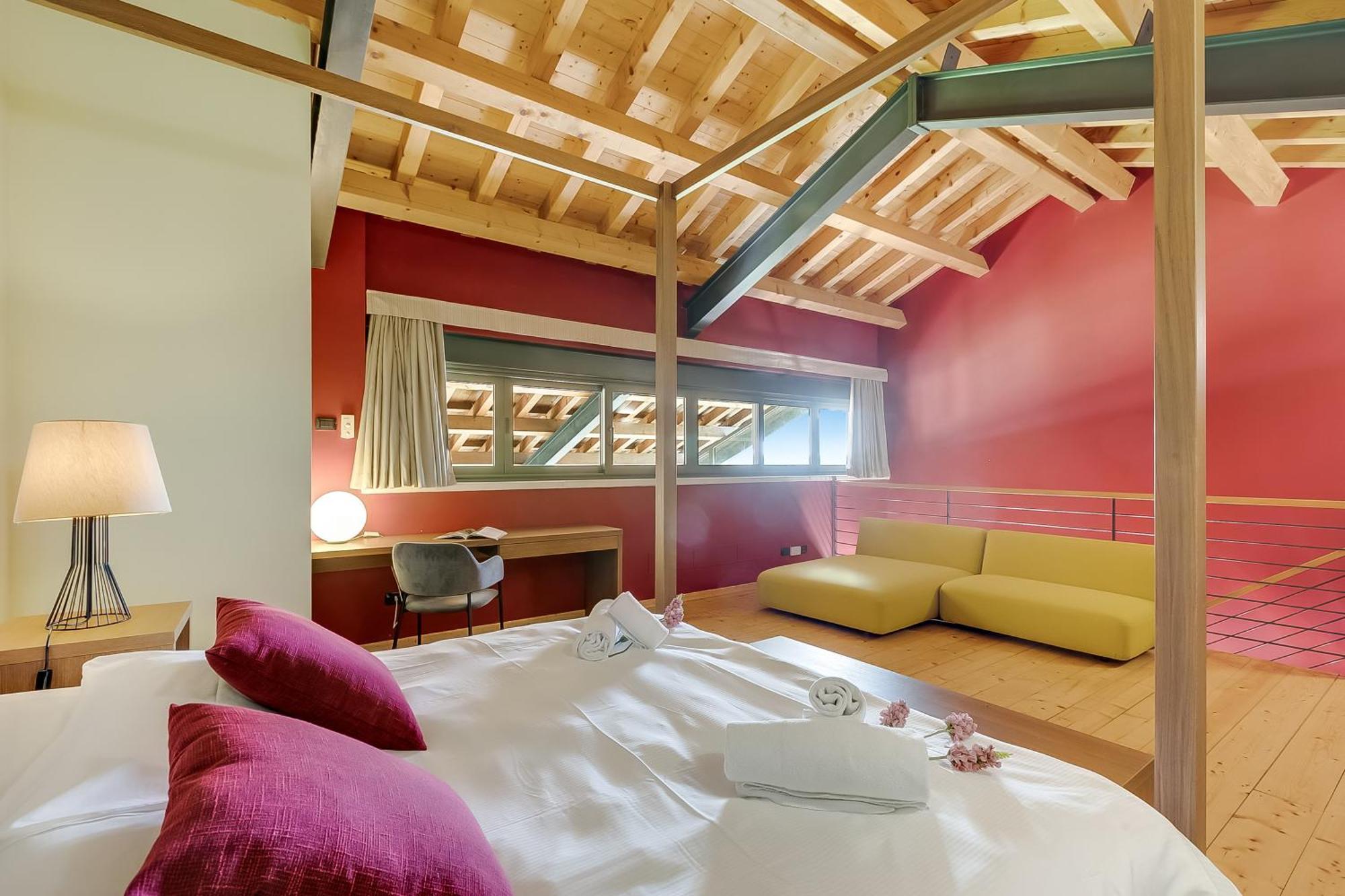 Almavite Wine Resort With Pool Desenzano del Garda Eksteriør billede