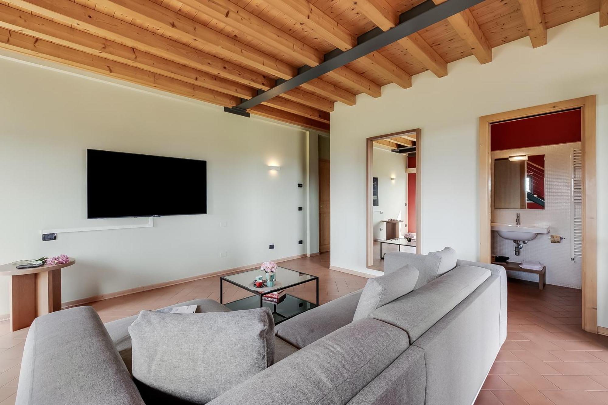 Almavite Wine Resort With Pool Desenzano del Garda Eksteriør billede