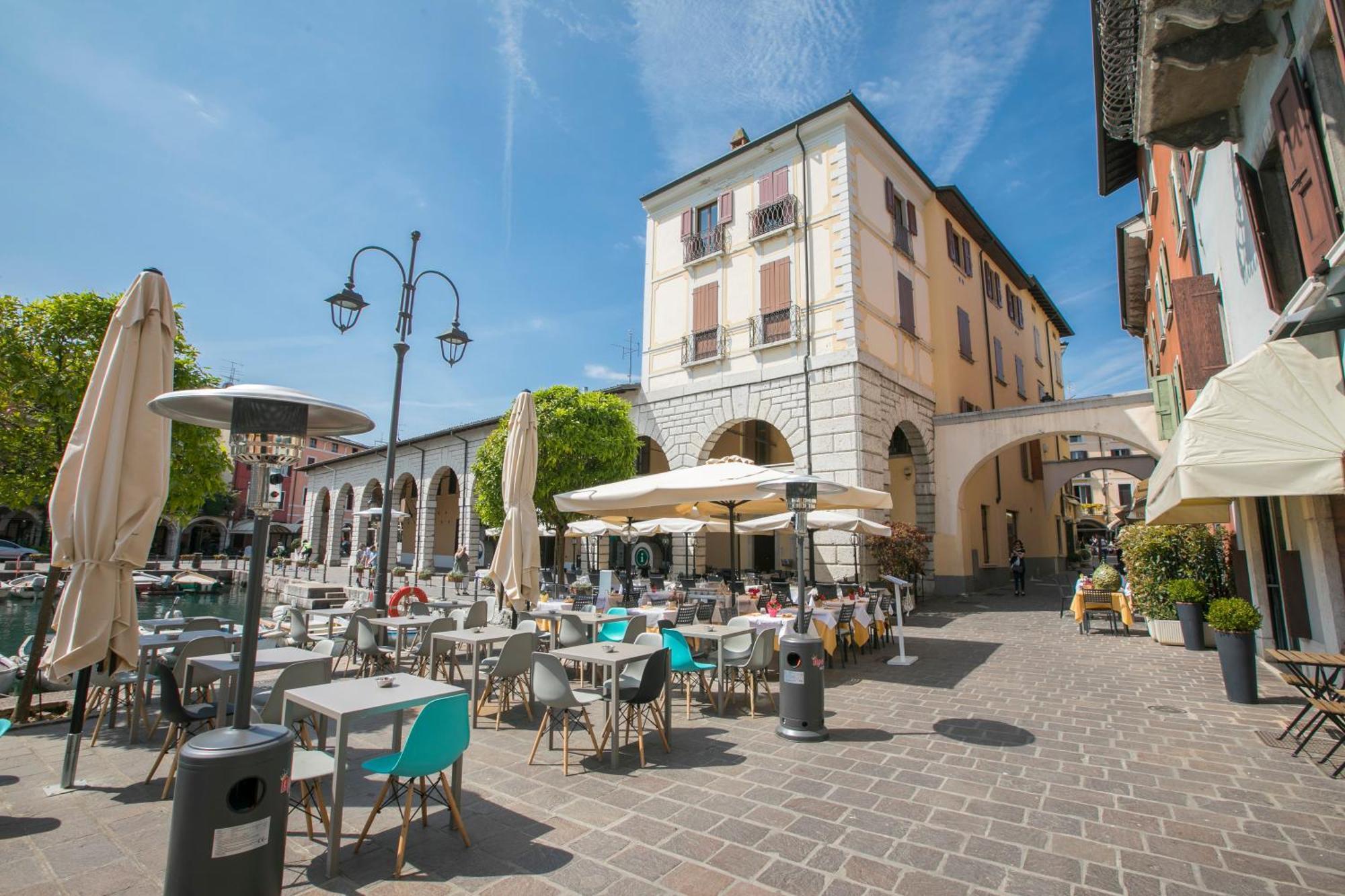 Almavite Wine Resort With Pool Desenzano del Garda Eksteriør billede