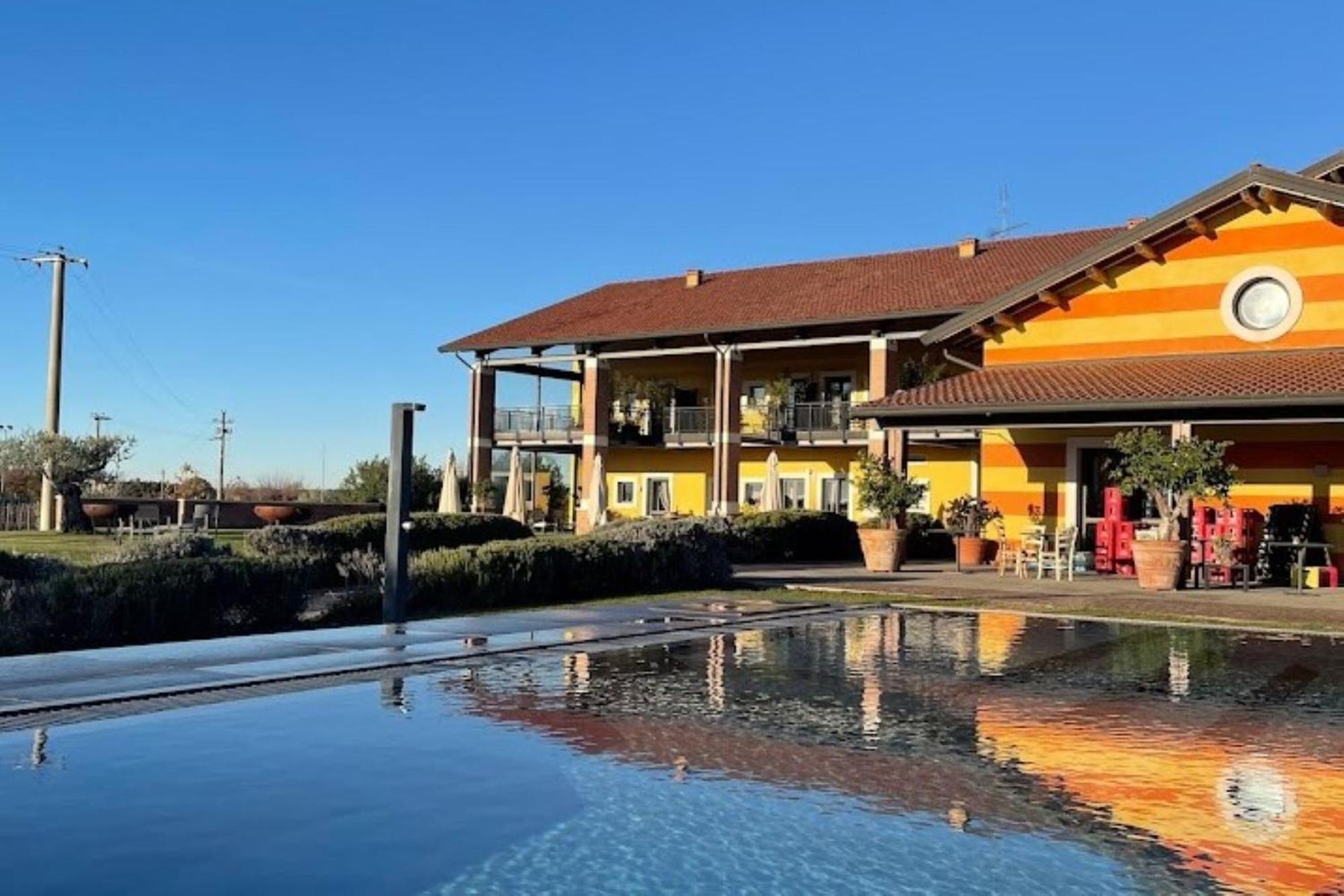Almavite Wine Resort With Pool Desenzano del Garda Eksteriør billede